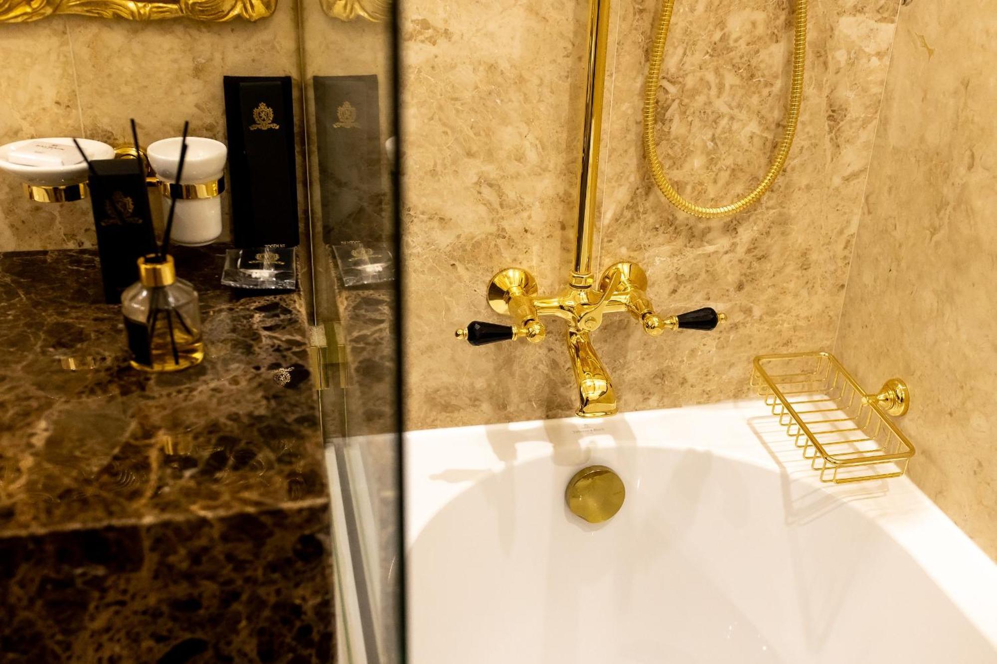 Hotel Royal Palace Luxury And Khmelʼnytsʼkyy